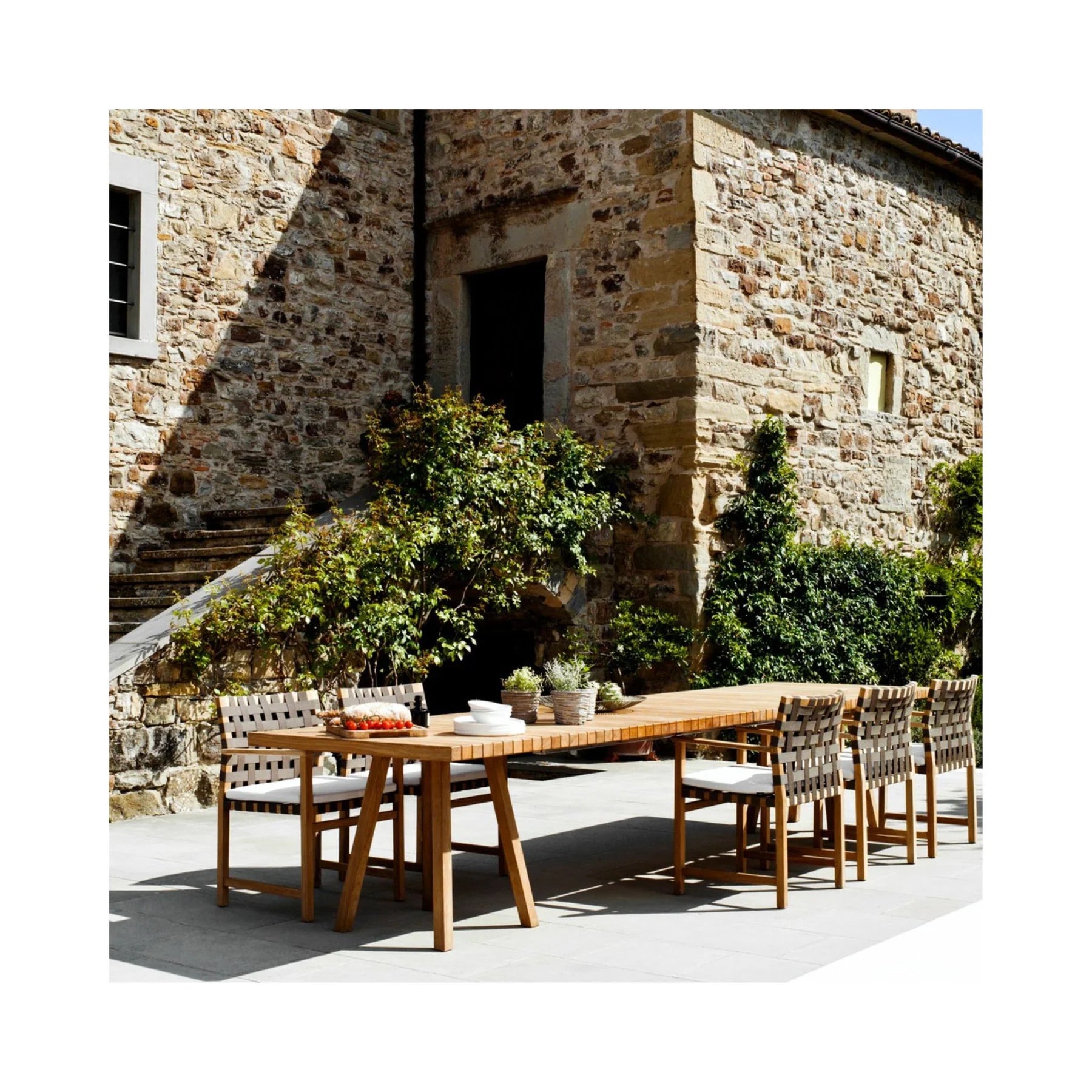 Outdoor Dining Tables