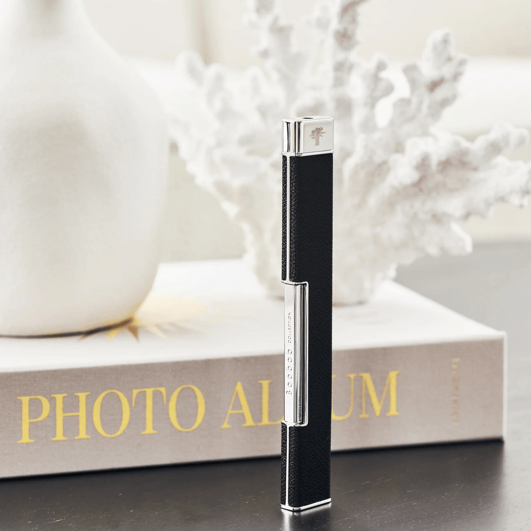 Lighter Graine Black - Sutherland Interiors