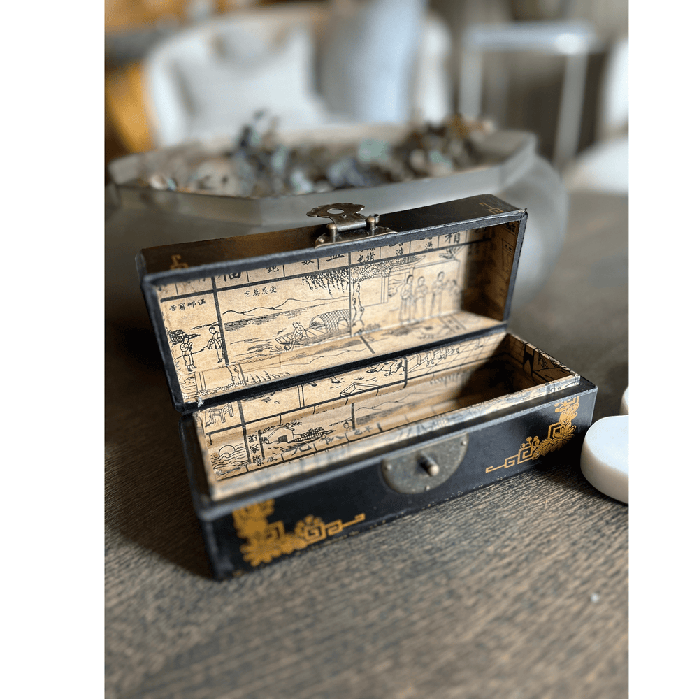 Small pen box with lid - Sutherland Interiors